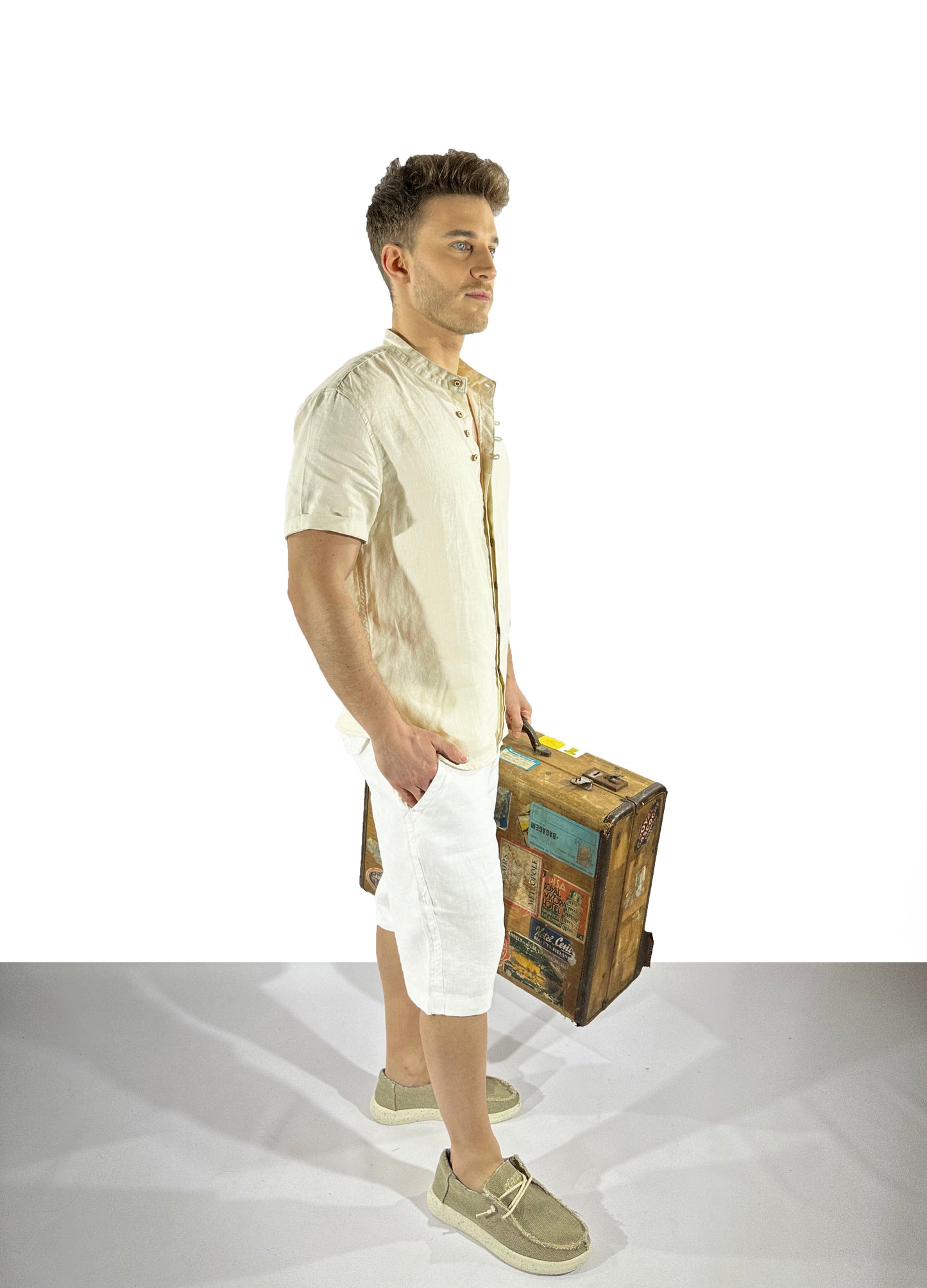 Camisa de lino abotonada manga corta beige