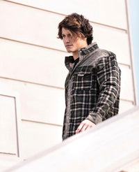 Thumbnail for Chaqueta con corderito a cuadros