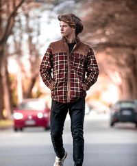 Thumbnail for Chaqueta con corderito a cuadros