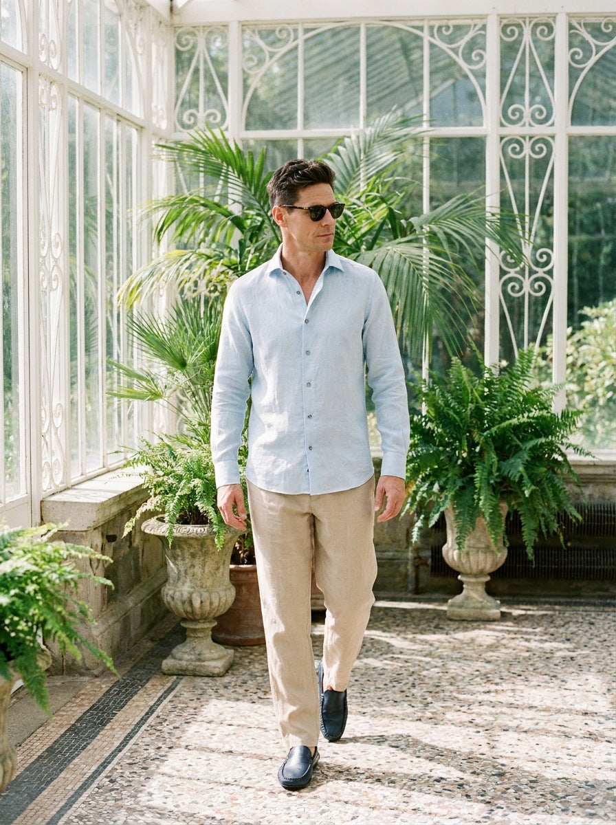 Camisa Notting Hill Linen - celeste caminando