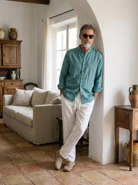 Thumbnail for Camisa de Lino Camberwell — Camberwell celeste - Modelo S de pie.jpg