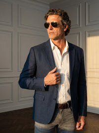 Thumbnail for Blazer Berkeley Square Tailored — Berkeley Square azul - primer plano atardecer.jpg
