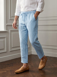Thumbnail for Pantalon de Bambula y lino — Pantalon lino celeste - modelo caminando.jpg