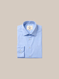 Thumbnail for Camisa Knightsbridge Sky Blue Poplin — Modelo 53 celeste doblada - IA.jpg